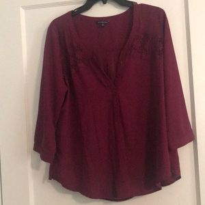 Cute American eagle top!